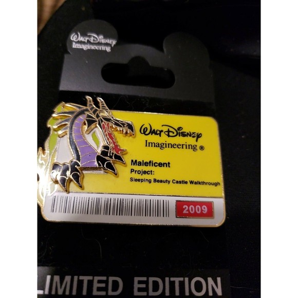 Disney Pin Maleficent as Dragon WDI Cast Member ID Badge‎ 2009 3D LE 300 67942